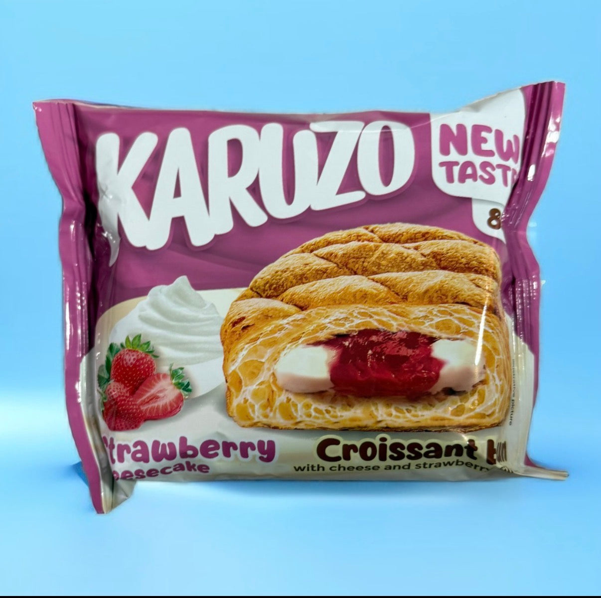 Karuzo Croissant Bun Strawberry Cheesecake 82Gramm
